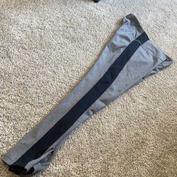 Z by Zella Leggings (Gray w/ Black Side Stripe) - Picture 2 of 4